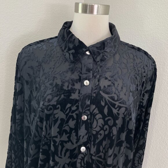 NEW Catherines Womens Plus 2X Black Velvet Burnout Shirt Long Sleeve Button Up - Picture 2 of 12
